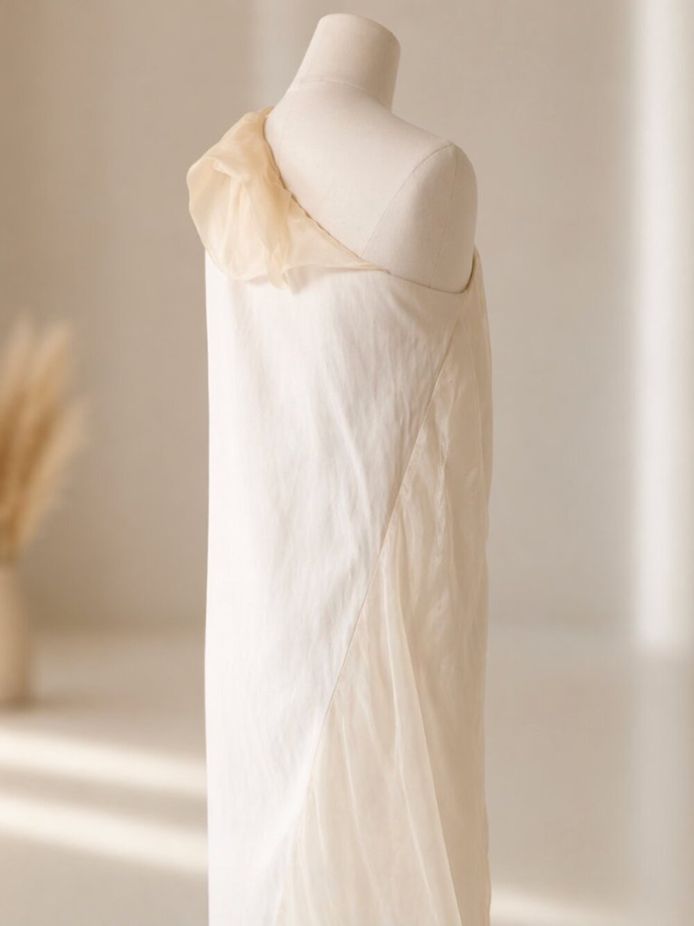 Bottega Veneta Ivory One Shoulder Organza Drape Dress - IT 44 - Bridal Cocktail - Picture 8 of 13